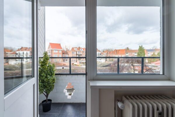 long-term-lease-gent-balcony-view-gent